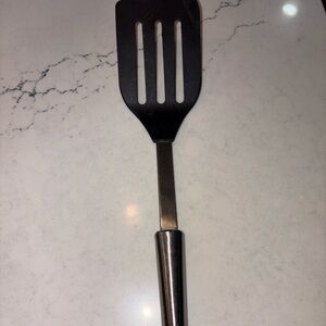 Oneida Black and Silver Spatula